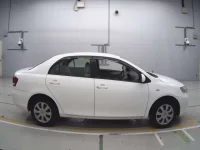 Toyota COROLLA AXIO лот № 30050 оценка 3.5  с аукциона в Японии 2