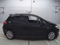 Toyota AURIS лот № 30048 оценка 3.5  с аукциона в Японии 2