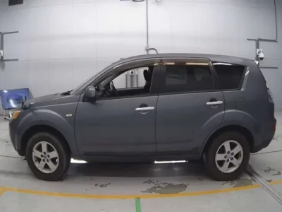 Mitsubishi OUTLANDER  с аукциона в Японии