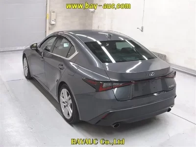Lexus IS