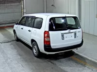 Toyota SUCCEED лот № 7053 оценка 3.5  с аукциона в Японии 1