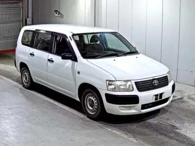 Toyota SUCCEED  с аукциона в Японии