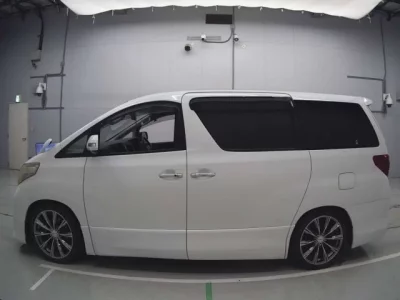 Toyota ALPHARD  с аукциона в Японии