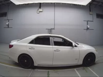 Toyota MARK X  с аукциона в Японии