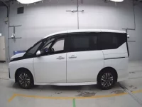 Nissan SERENA лот № 36261 оценка 4.5  с аукциона в Японии 3
