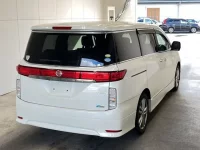 Nissan ELGRAND лот № 3161 оценка 3.5  с аукциона в Японии 1
