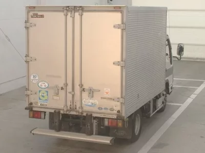 Isuzu ELF  с аукциона в Японии
