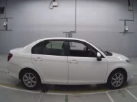 Toyota COROLLA AXIO лот № 30079 оценка 4  с аукциона в Японии 2