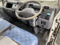 Mitsubishi CANTER лот № 3180 оценка R  с аукциона в Японии 2