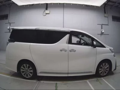 Toyota VELLFIRE  с аукциона в Японии