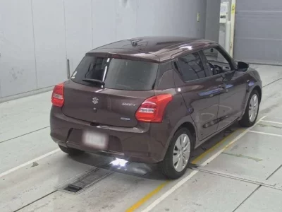 Suzuki SWIFT  с аукциона в Японии