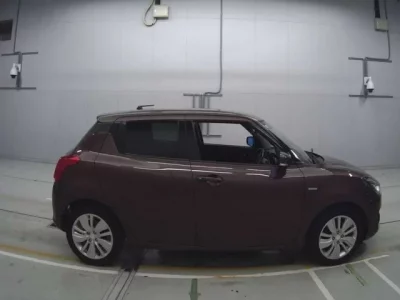 Suzuki SWIFT  с аукциона в Японии
