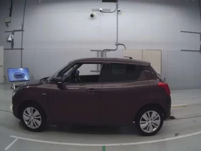 Suzuki SWIFT  с аукциона в Японии