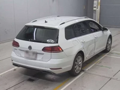 Volkswagen GOLF VARIANT