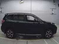 Subaru FORESTER лот № 30093 оценка 4  с аукциона в Японии 2