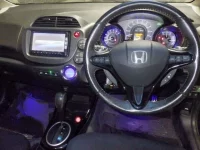 Honda FIT лот № 2503 оценка 3.5  с аукциона в Японии 3