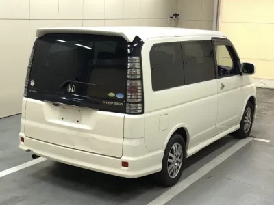 Honda STEP WAGON  с аукциона в Японии