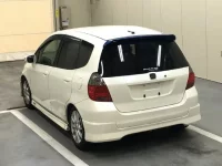 Honda FIT лот № 1069 оценка 3.5  с аукциона в Японии 1