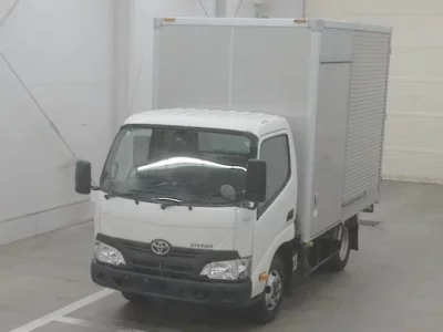 Toyota DYNA  с аукциона в Японии