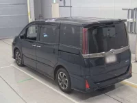 Toyota NOAH лот № 30099 оценка 4.5  с аукциона в Японии 5