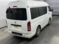 Toyota HIACE VAN лот № 10085 оценка 3  с аукциона в Японии 4