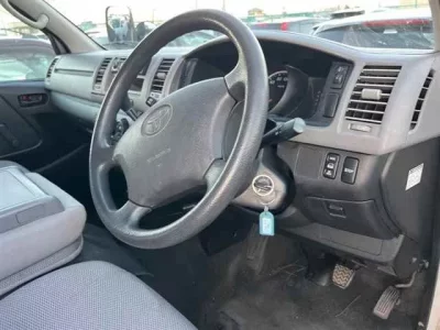 Toyota HIACE VAN  с аукциона в Японии