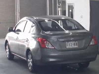 Nissan LATIO лот № 4622 оценка 3.5  с аукциона в Японии 1