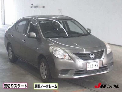 Nissan LATIO  с аукциона в Японии