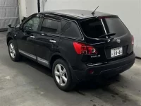 Nissan DUALIS лот № 70041 оценка 4  с аукциона в Японии 1