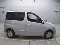 Toyota FUNCARGO лот № 30102 оценка 3  с аукциона в Японии 2