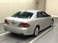 Toyota CROWN лот № 1088 оценка R  с аукциона в Японии 3