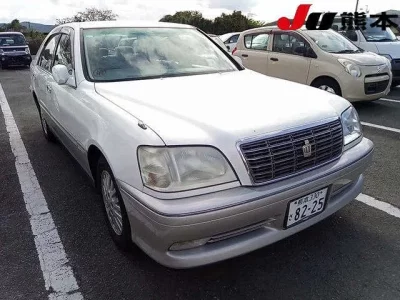 Toyota CROWN  с аукциона в Японии