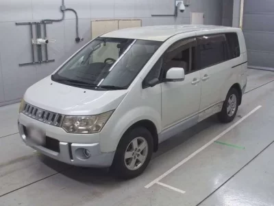 Mitsubishi DELICA D5  с аукциона в Японии