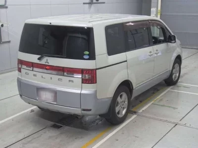 Mitsubishi DELICA D5  с аукциона в Японии