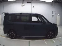 Honda STEP WAGON лот № 30120 оценка 4  с аукциона в Японии 2