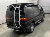 Mitsubishi DELICA лот № 70054 оценка 3.5  с аукциона в Японии 4