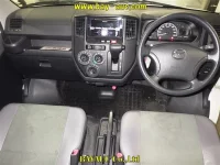 Mazda BONGO VAN лот № 30014 оценка 4  с аукциона в Японии 5