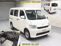 Mazda BONGO VAN лот № 30014 оценка 4  с аукциона в Японии 3