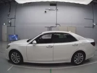 Toyota CROWN лот № 30122 оценка R  с аукциона в Японии 3