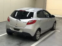 Mazda DEMIO лот № 1098 оценка 4  с аукциона в Японии 3