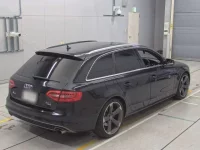 Audi A4 лот № 90290 оценка 4  с аукциона в Японии 1