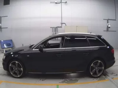 Audi A4  с аукциона в Японии
