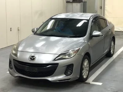 Mazda AXELA  с аукциона в Японии