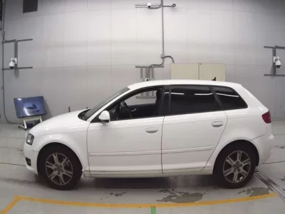 Audi A3  с аукциона в Японии