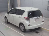 Toyota RACTIS лот № 36315 оценка 3.5  с аукциона в Японии 5