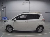 Toyota RACTIS лот № 36315 оценка 3.5  с аукциона в Японии 3