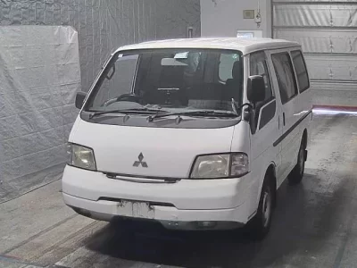 Mitsubishi DELICA