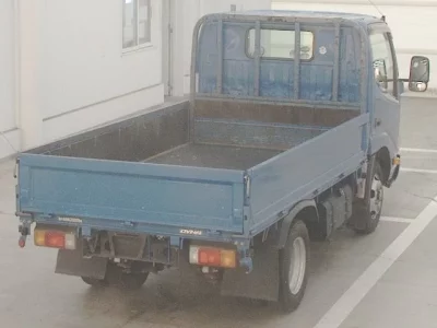 Toyota DYNA  с аукциона в Японии