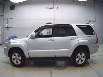 Toyota HILUX SURF  с аукциона в Японии