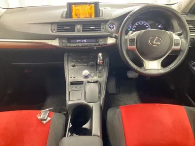 Lexus CT  с аукциона в Японии